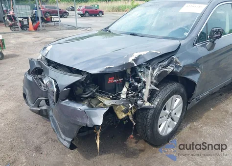 2018 Subaru Outback 2.5I Premium из США, поврежденный, VIN 4S4BSACC3J3243070